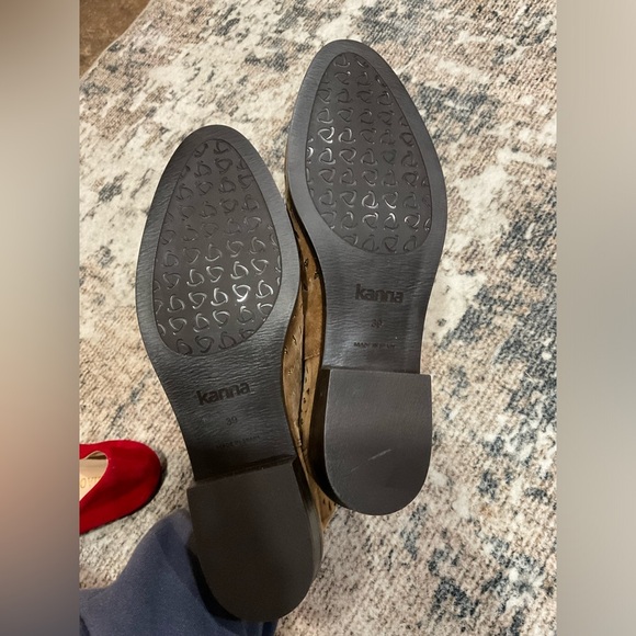 Kanna Sundance Suede Ankle Booties NWOT Size 9 - Picture 5 of 5